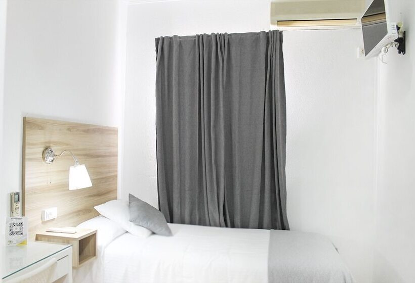 هتل Vía Sevilla   Cádiz By Ma 22 Puntos