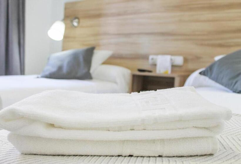 هتل Vía Sevilla   Cádiz By Ma 22 Puntos