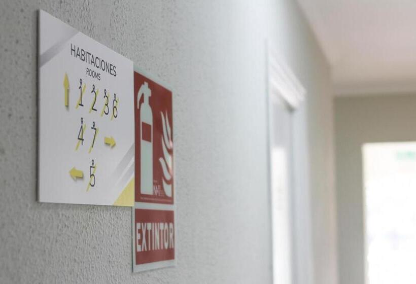 هتل Vía Sevilla   Cádiz By Ma 22 Puntos