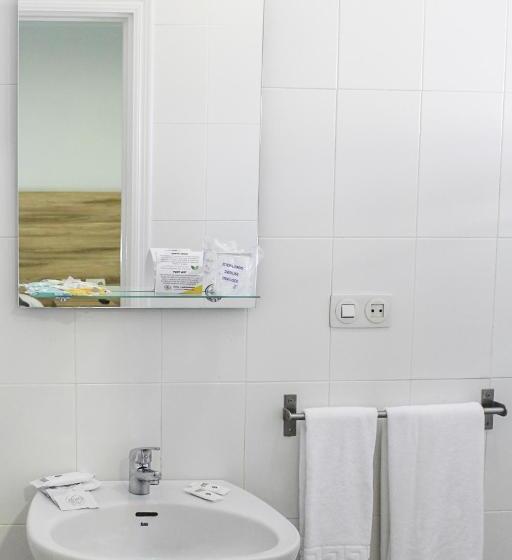 هتل Vía Sevilla   Cádiz By Ma 22 Puntos