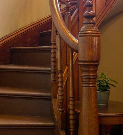 Moulin Rouge House Bed And Breakfast