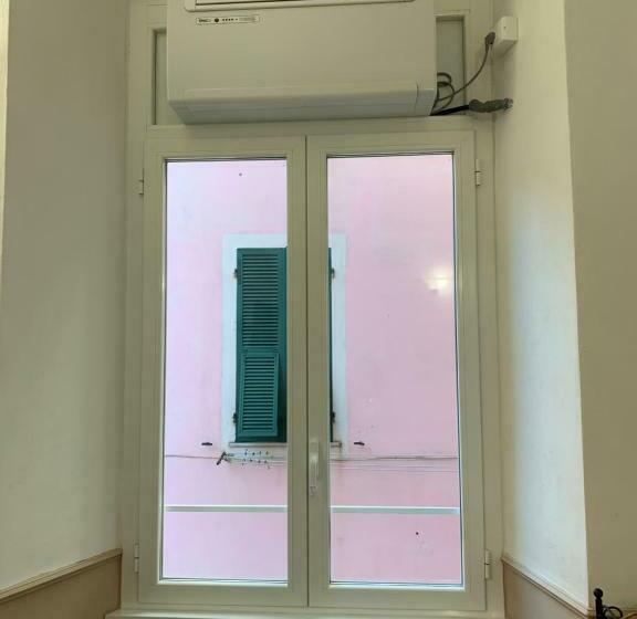 بنسيون Domus L’aurea