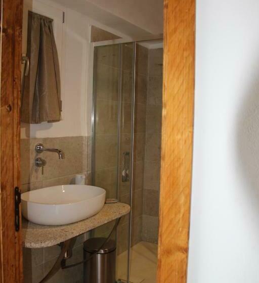 Pensionat Monti Russu Natural Guest House