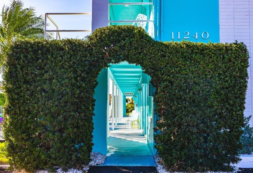 Sea Jay Motel And Marina