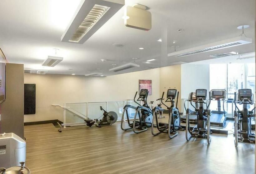 Suitesrus Apart  At Glendale