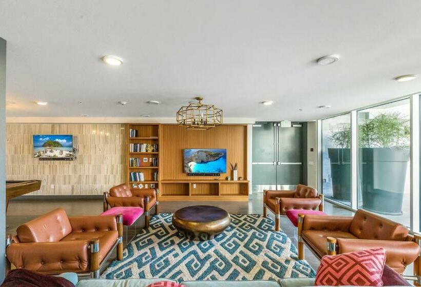 Suitesrus Apart  At Glendale