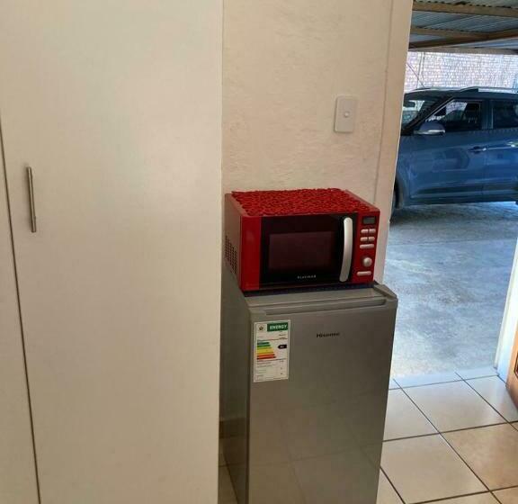 פנסיון Thullyteams Guesthouse