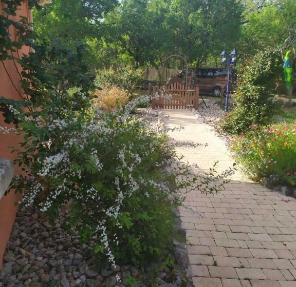 Bed and Breakfast Le Mas De Balmes