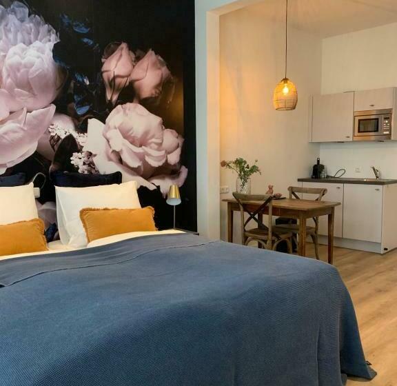 هتل De Vossenheuvel