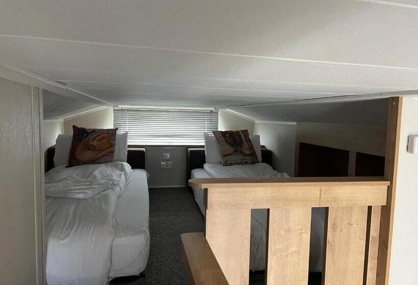 فندق Gulliver S Valley, M1, Jct 31