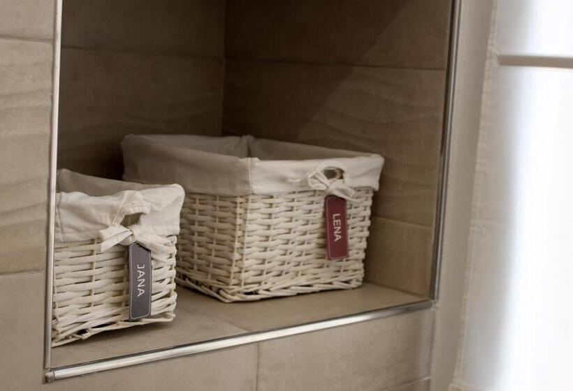 بنسيون Maestrale Charme Rooms