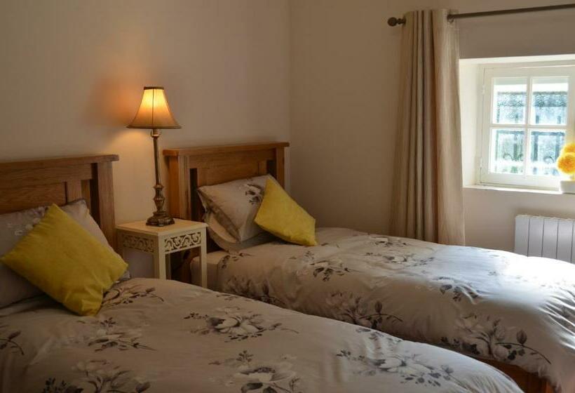 مبيت وإفطار Gites Le Segur   Sequoia Cottage