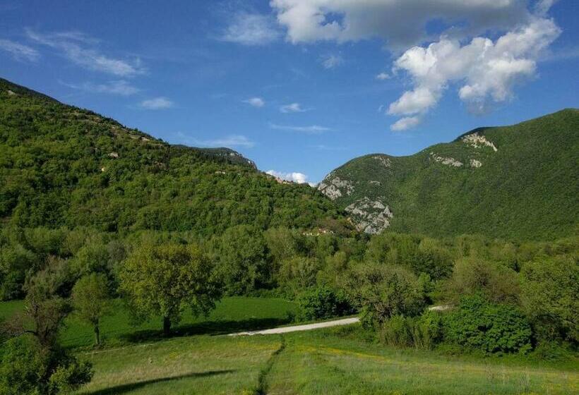 مبيت وإفطار La Corte Di Nonna Quercia