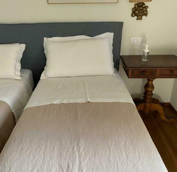 민박 Panigai House