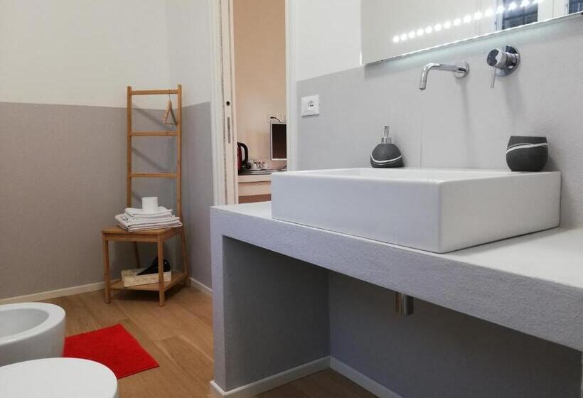 تختخواب و صبحانه Stop Over Blq