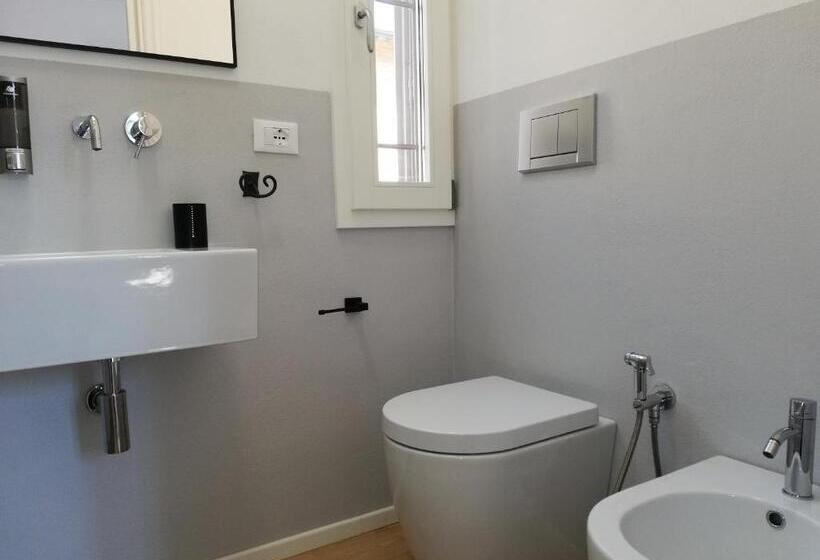 تختخواب و صبحانه Stop Over Blq