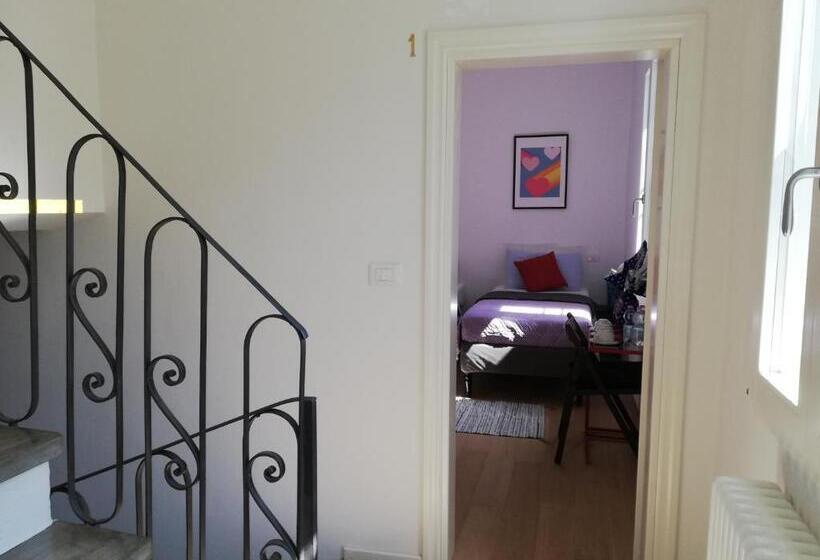 تختخواب و صبحانه Stop Over Blq