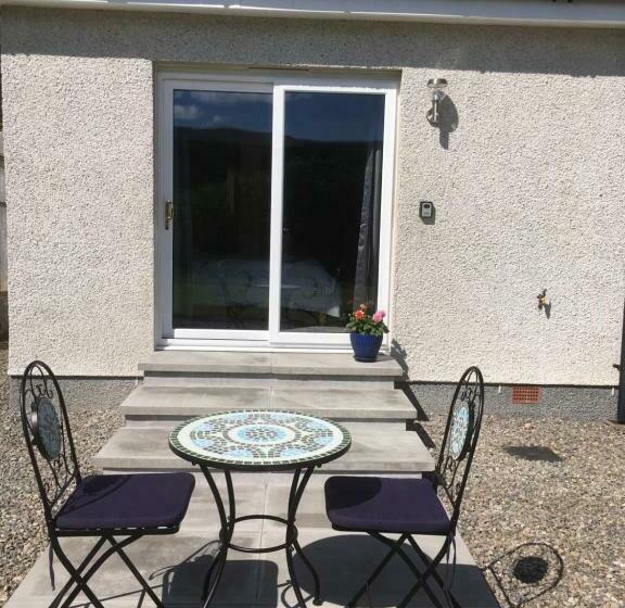 مبيت وإفطار The Willows