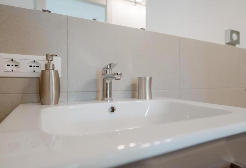 مبيت وإفطار Villa Monte Bianco