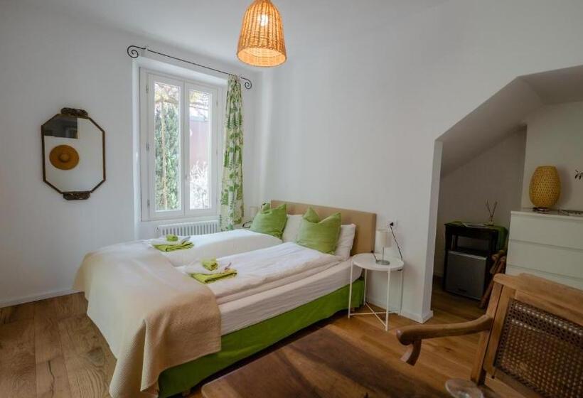 مبيت وإفطار Villa Monte Bianco