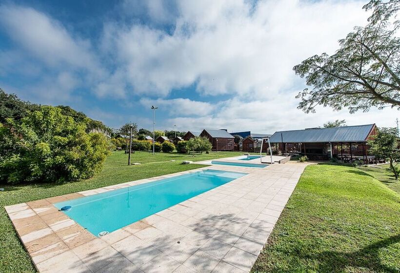 هتل Cabañas Del Parador