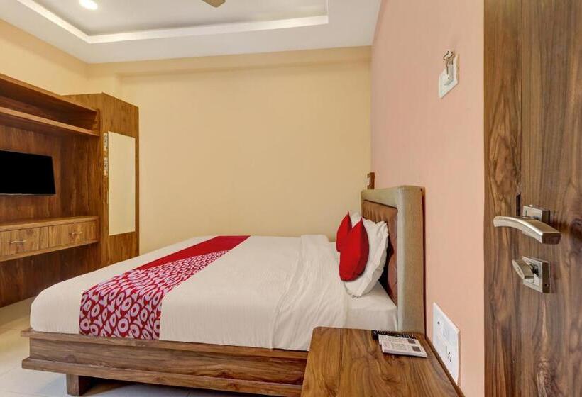 בית מלון כפרי Bhagirathi Residency