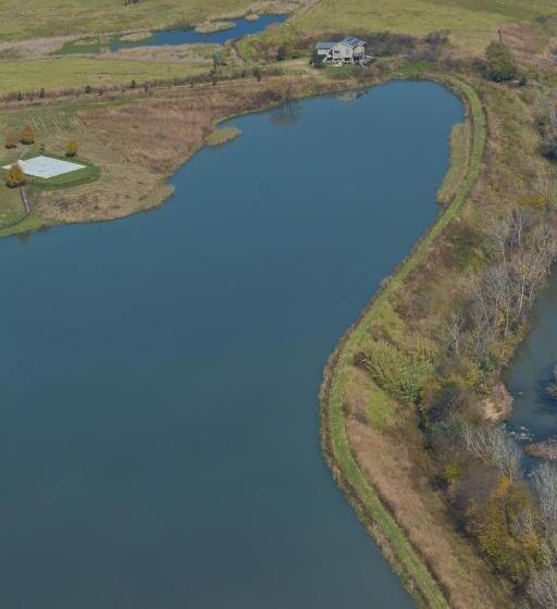 בית מלון כפרי Eureka!