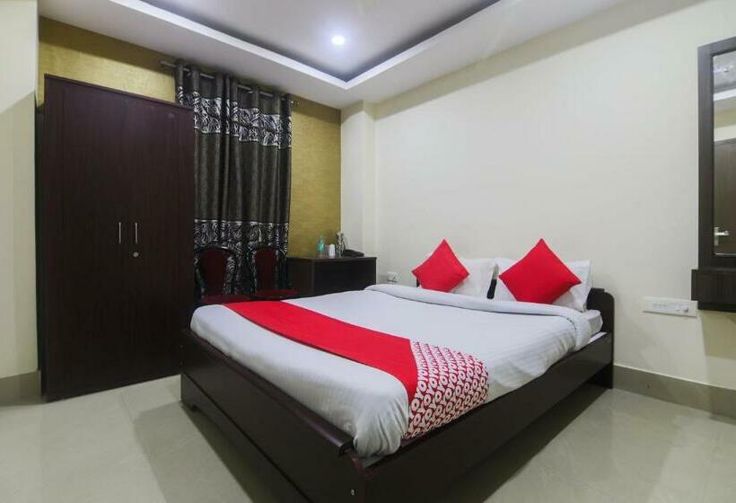 בית מלון כפרי Oyo 27619  Blue Bird Annexe