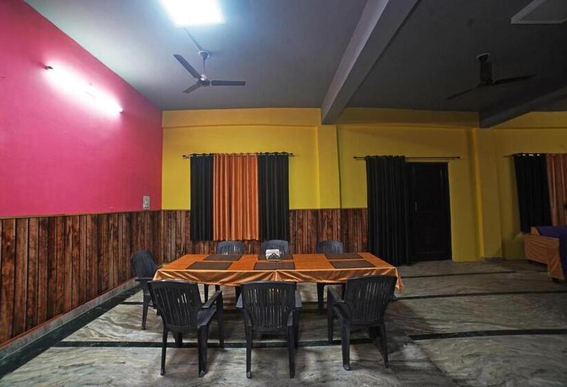 فندق Oyo 30612 Merry Garden