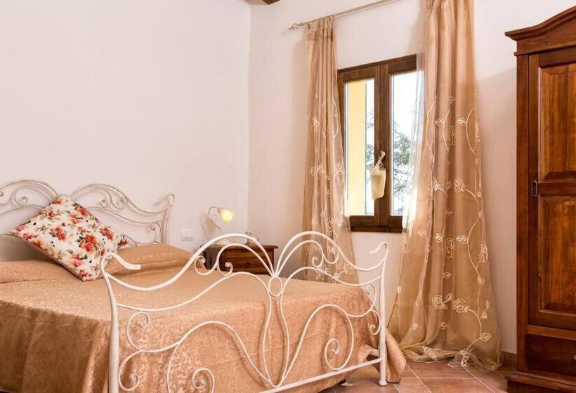 בית מלון כפרי Poggio Ai Legni