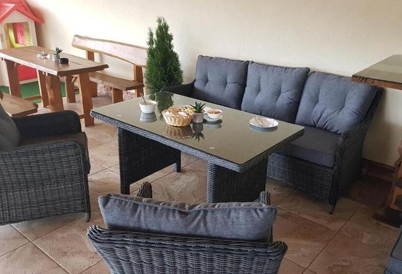 بنسيون Agrohotel Tri Brezy
