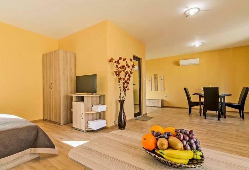 ペンション Alex Village