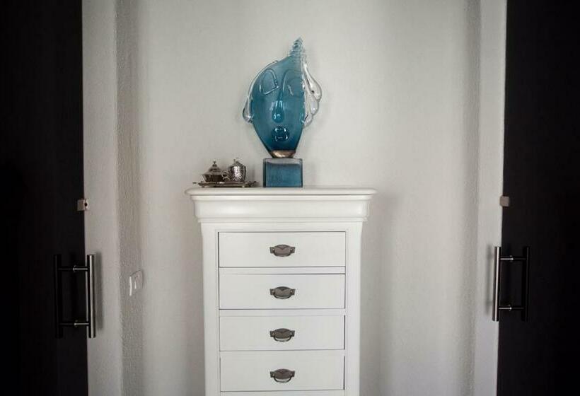 膳宿费 Elia Vama Veche