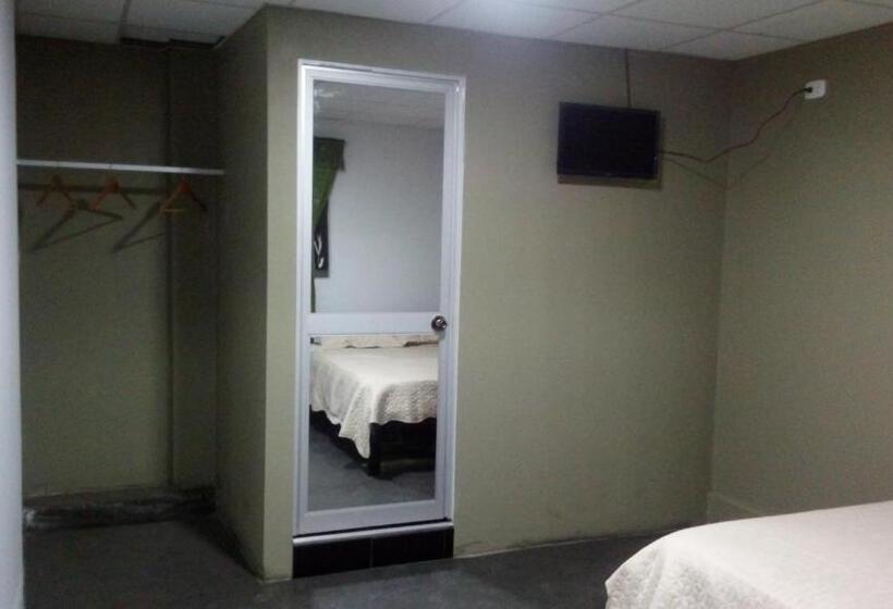 پانسیون Hospedaje Tirol Lodging Spa