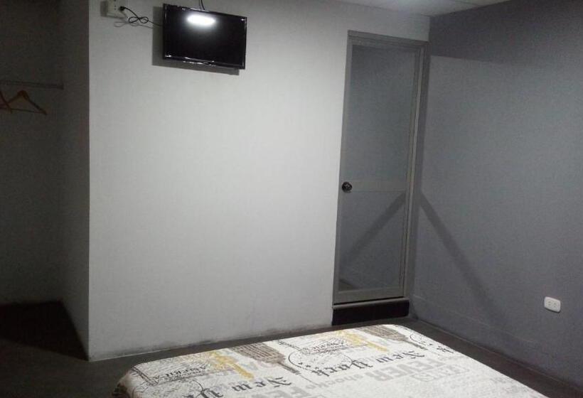 پانسیون Hospedaje Tirol Lodging Spa