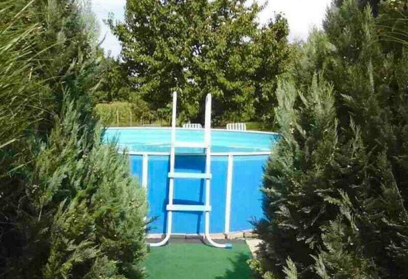 ペンション önálló, Klimatizált, Medencés Nyaraló A Balatonnál!