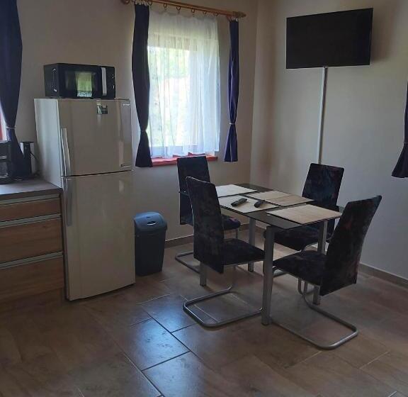 膳宿费 Számadó Vendégház