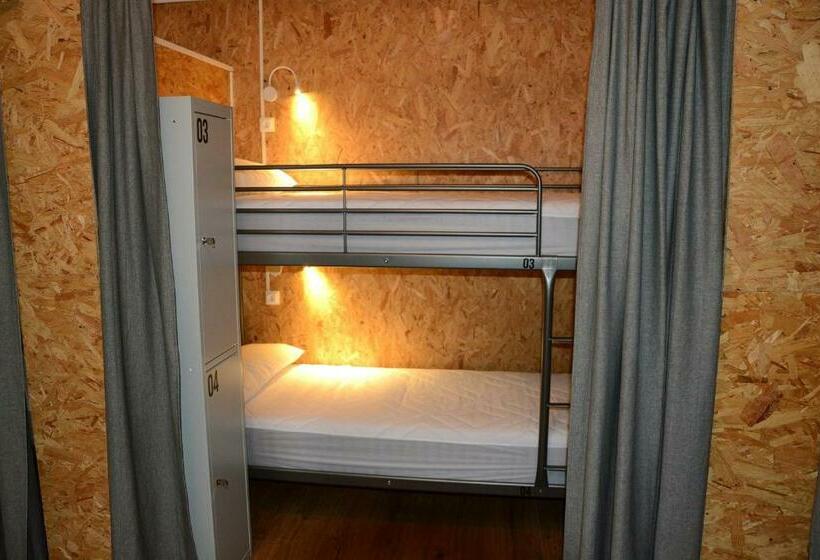 هاستل A Conserveira