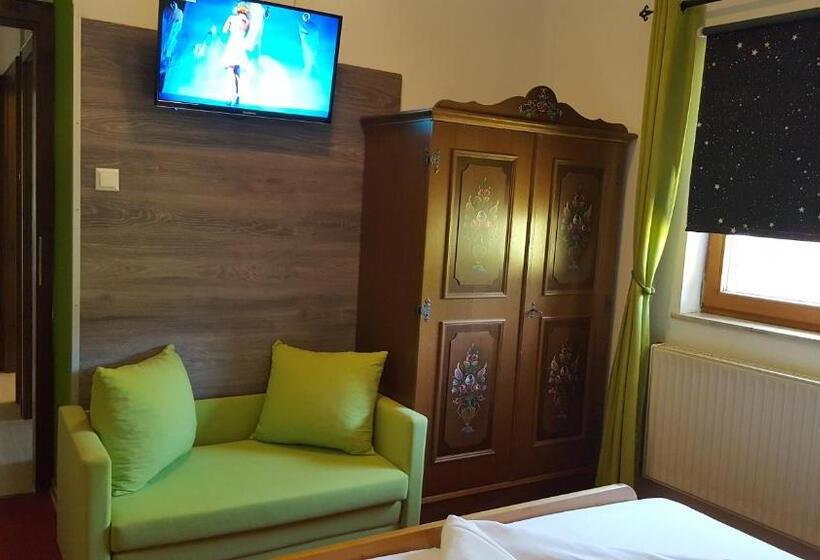 هاستل Weingut Lieschnegg