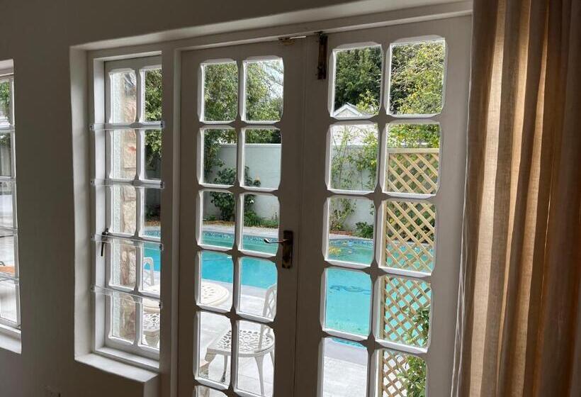 مبيت وإفطار 325onmain