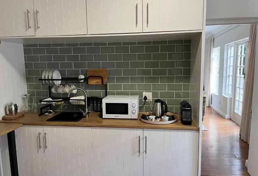 مبيت وإفطار 325onmain