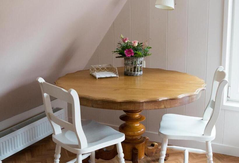 Bed and Breakfast Bij De Buren