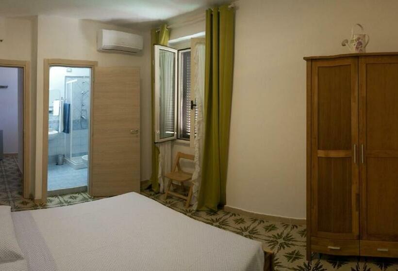 ベッドアンドブレックファースト I Tre Scalini