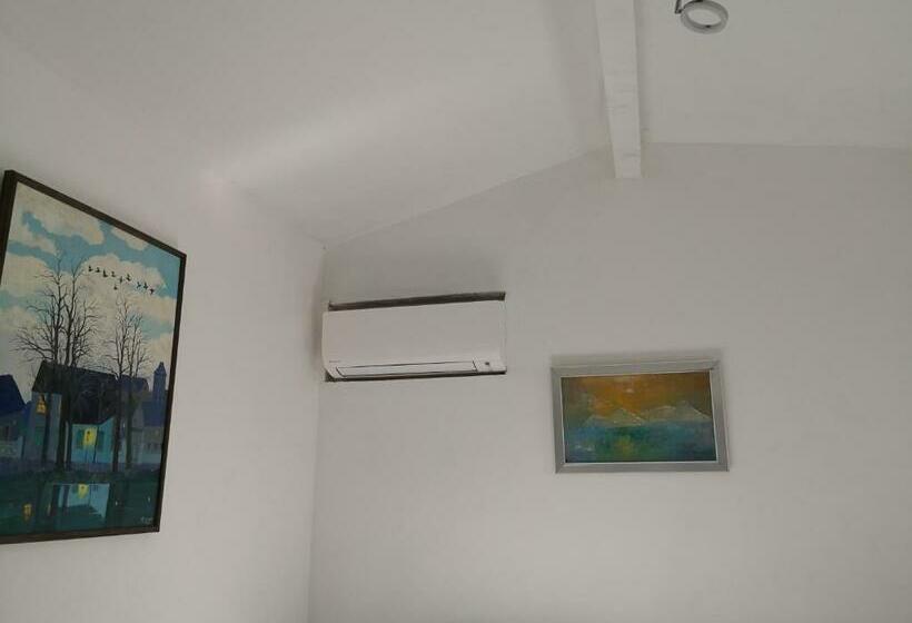 住宿加早餐  La Petite Maison De Lingling