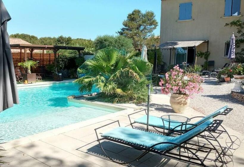 مبيت وإفطار Les Coronilles