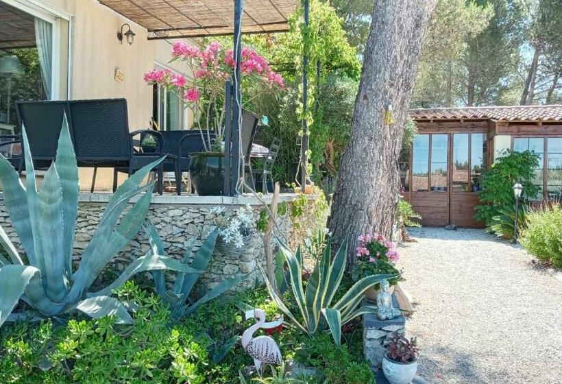 مبيت وإفطار Les Coronilles