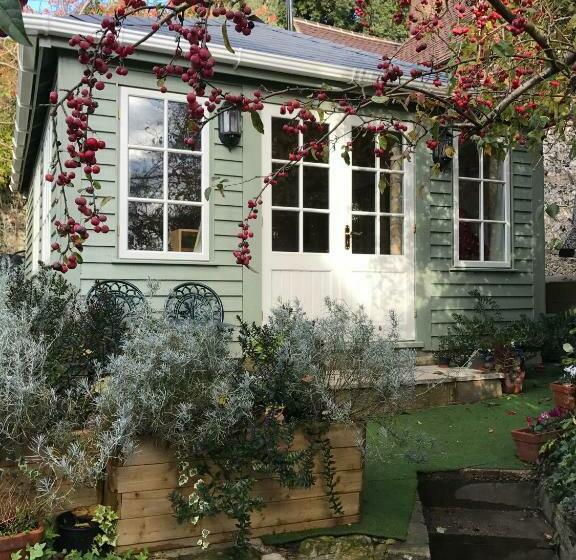 Crabapple Cottage B&b