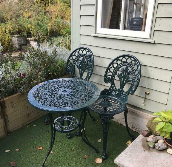 Crabapple Cottage B&b