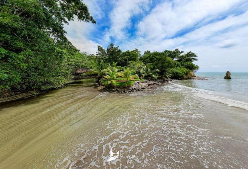 هتل Hosteria Cumilinche