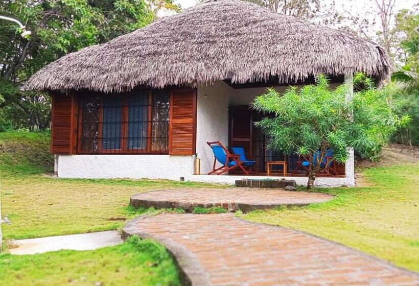 هتل Hosteria Cumilinche